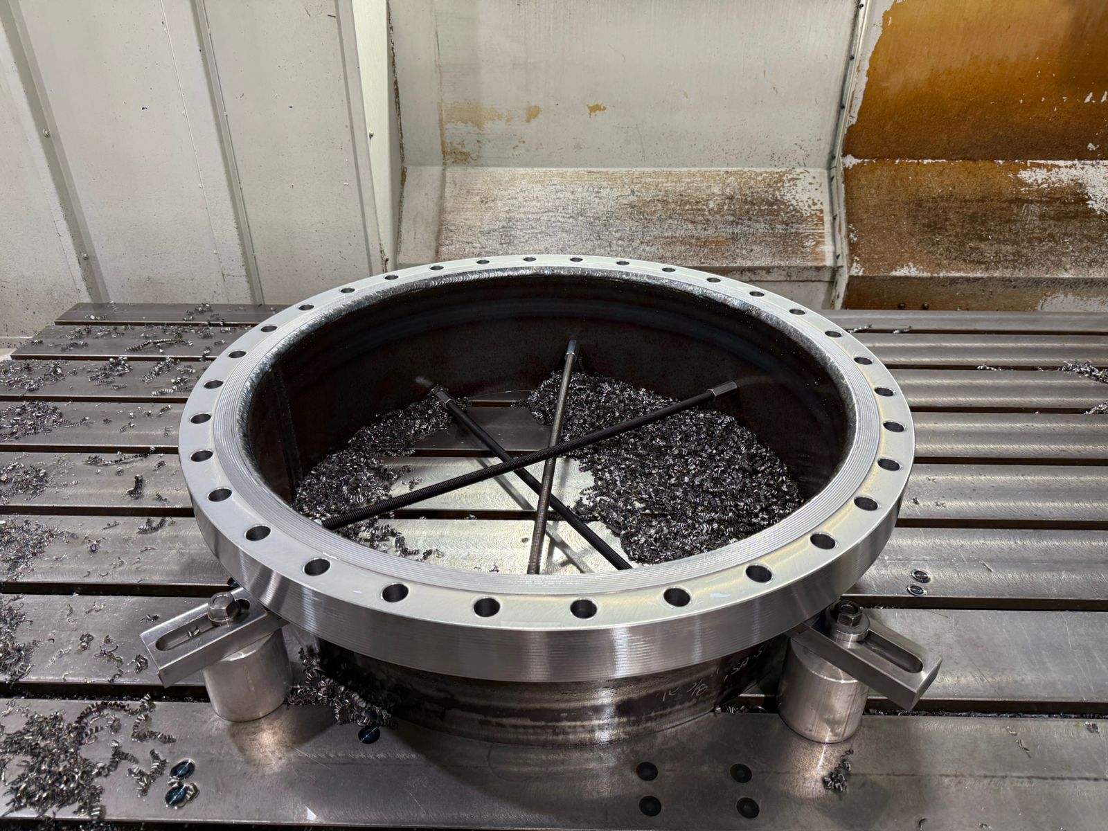 Pieza grande en fresadora CNC