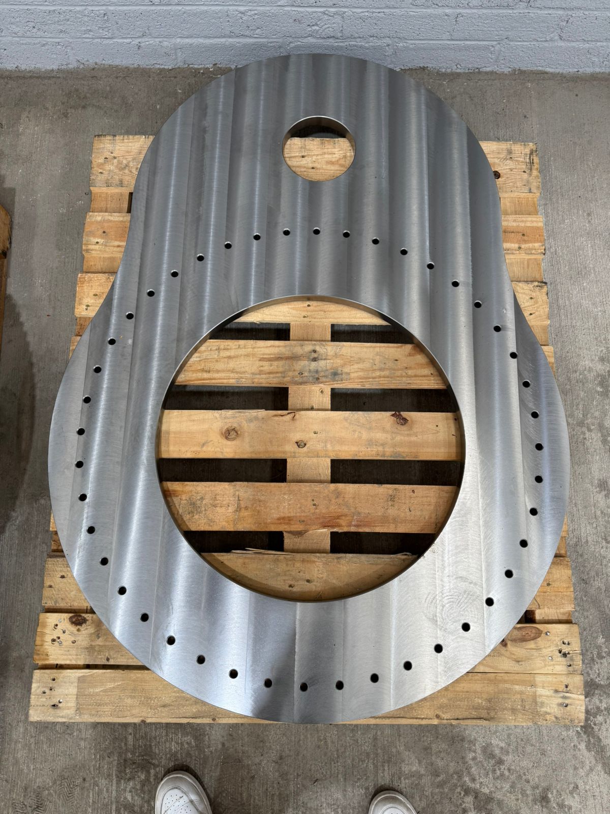 Placa maquinada de gran formato