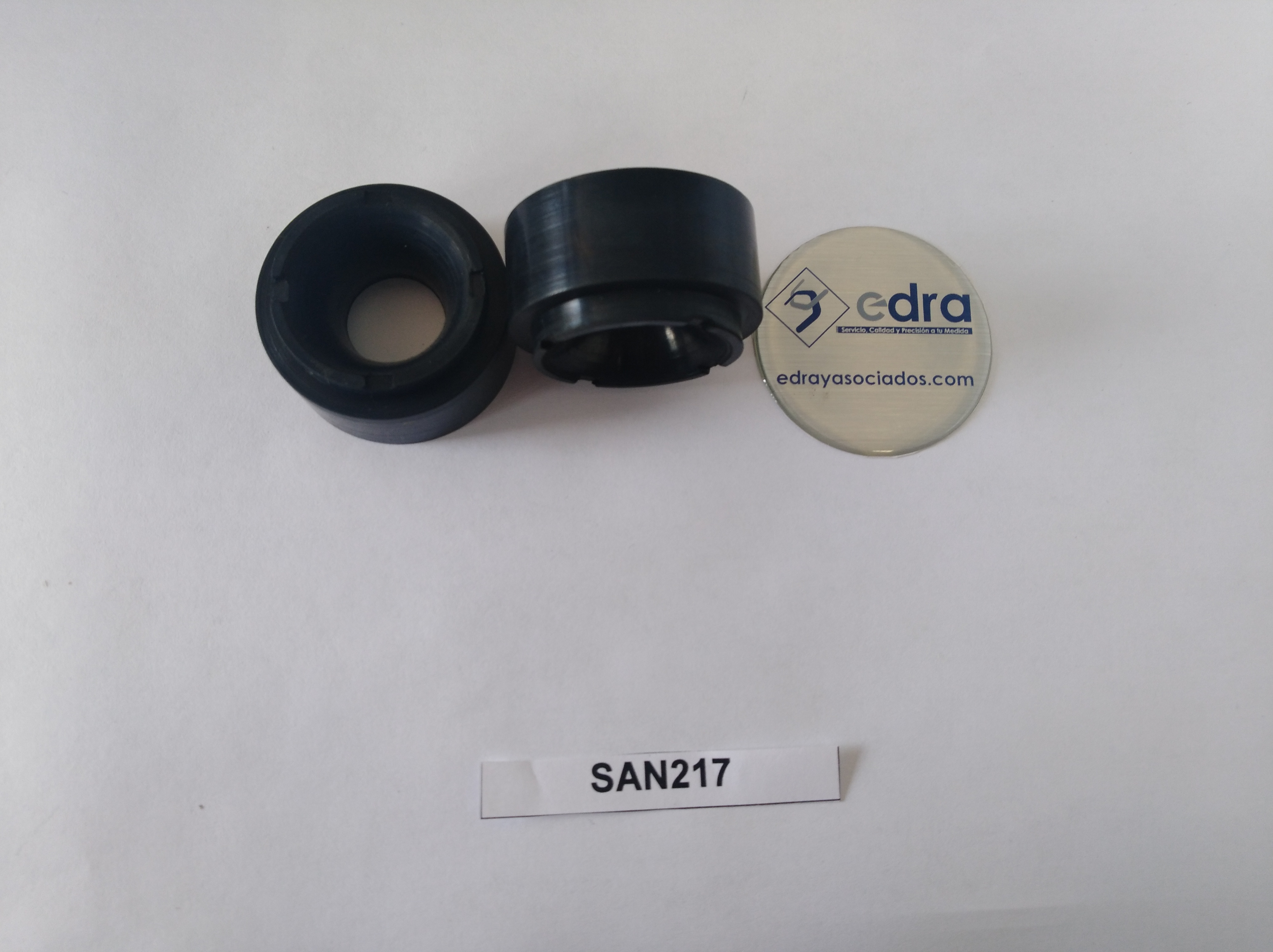 Bujes de nylon maquinados