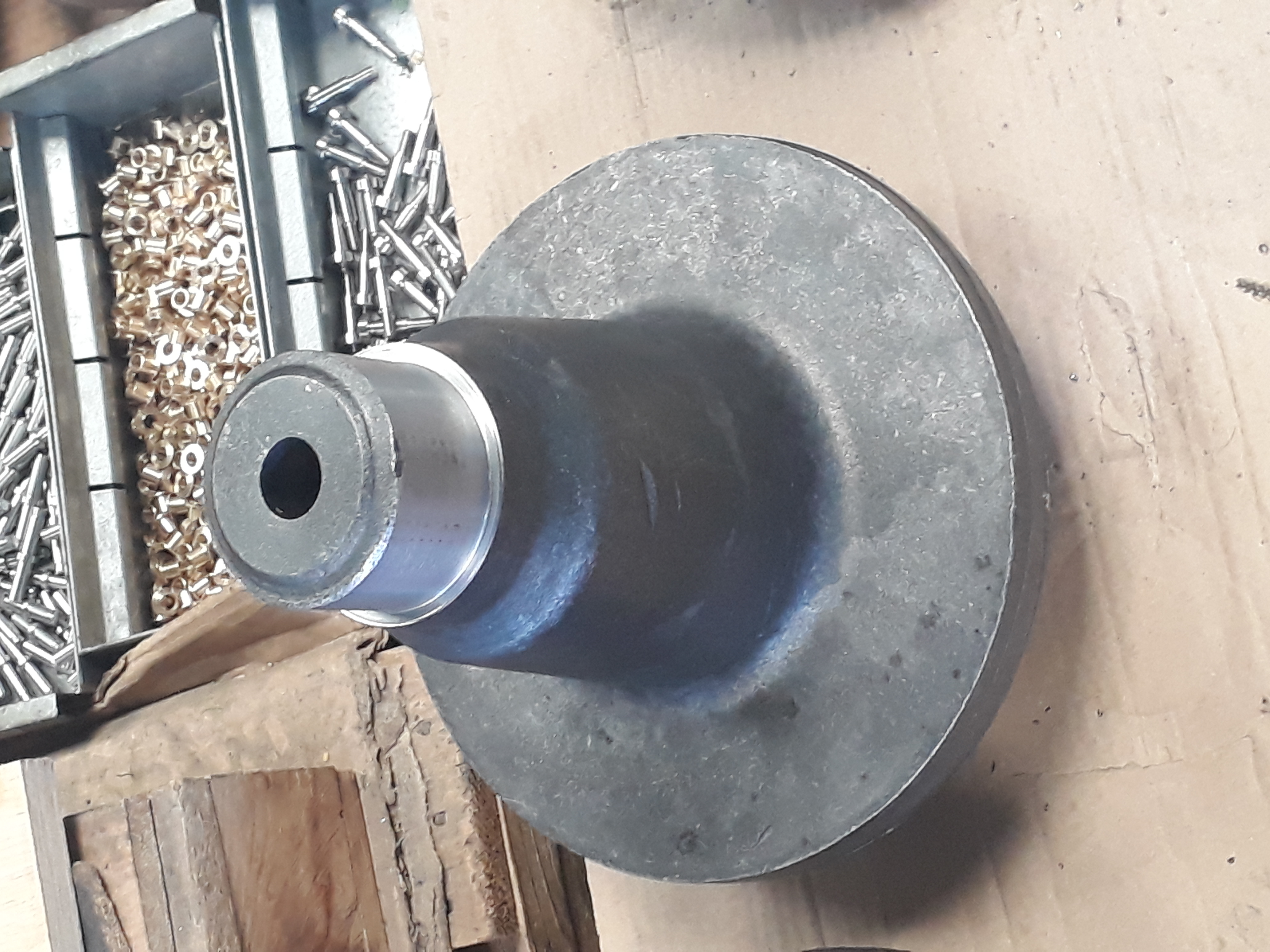 Pivote mecanizado de precisión